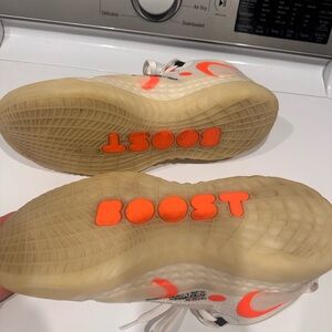 Nike Men’s Sneakers - White and Neon Orange
